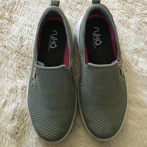 'Ryka' Green Slip On Shoes - Size 7.5